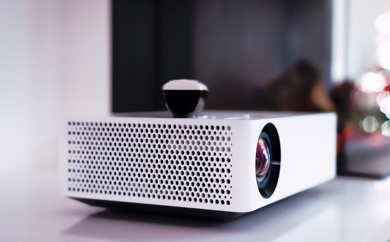 Convierte tu casa en un cine con este proyector Xiaomi en oferta