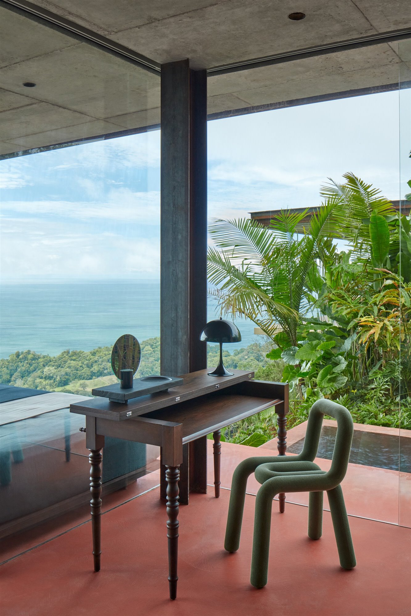 zona de trabajo con vistas escritorio Costa Rica 