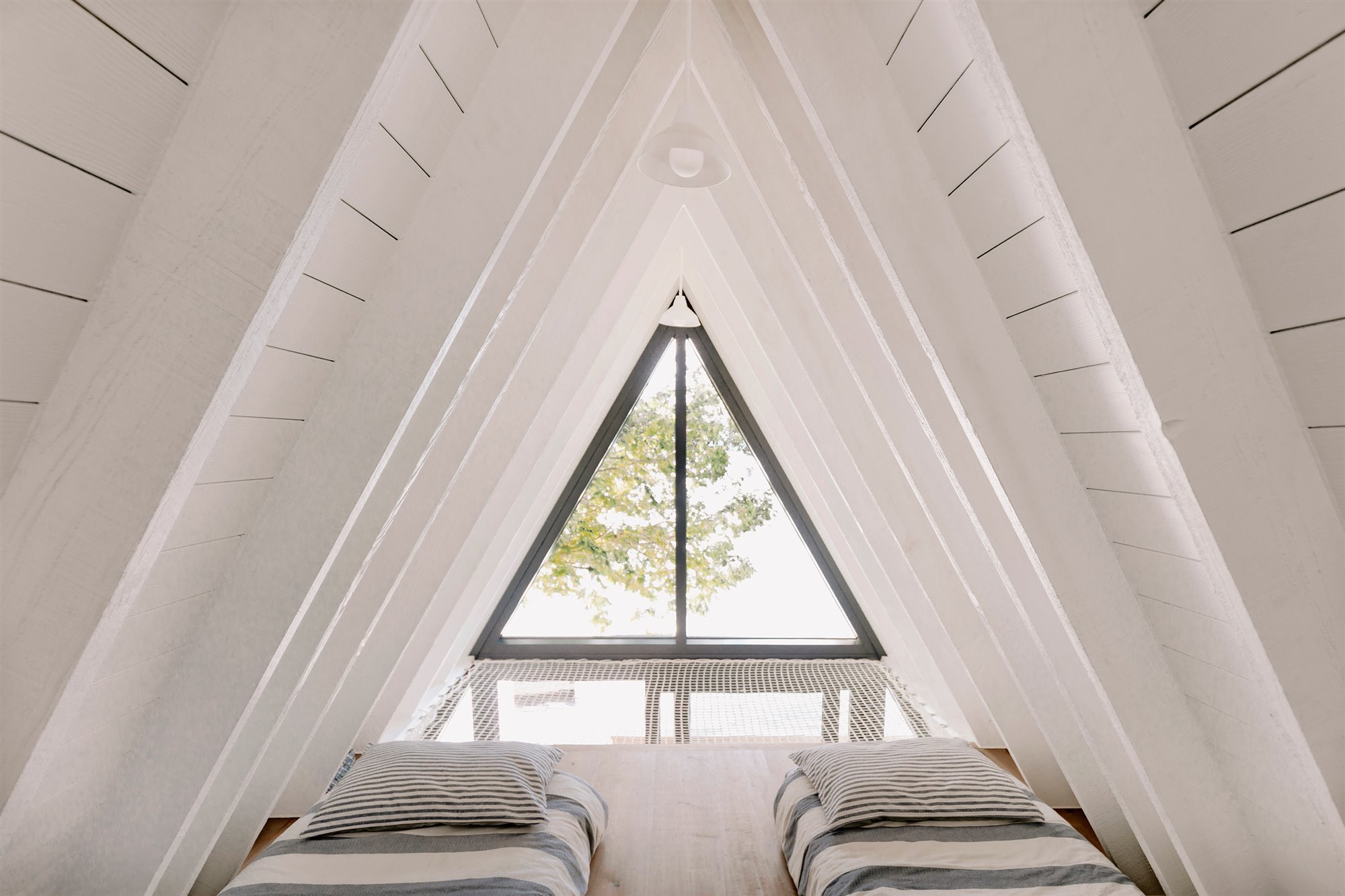Dormitorio cabaña madera 