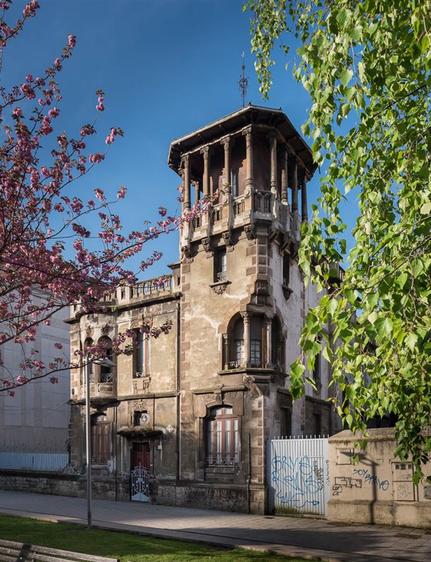 ¡Salvemos el palacete de Del Busto en Gijón!