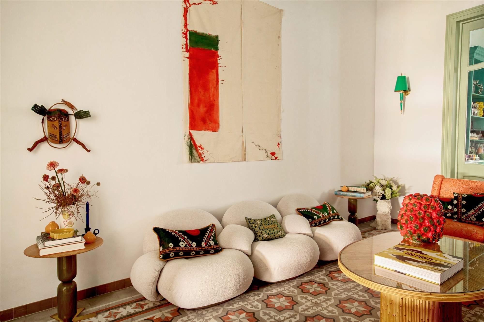 SecretHouses p68-69
