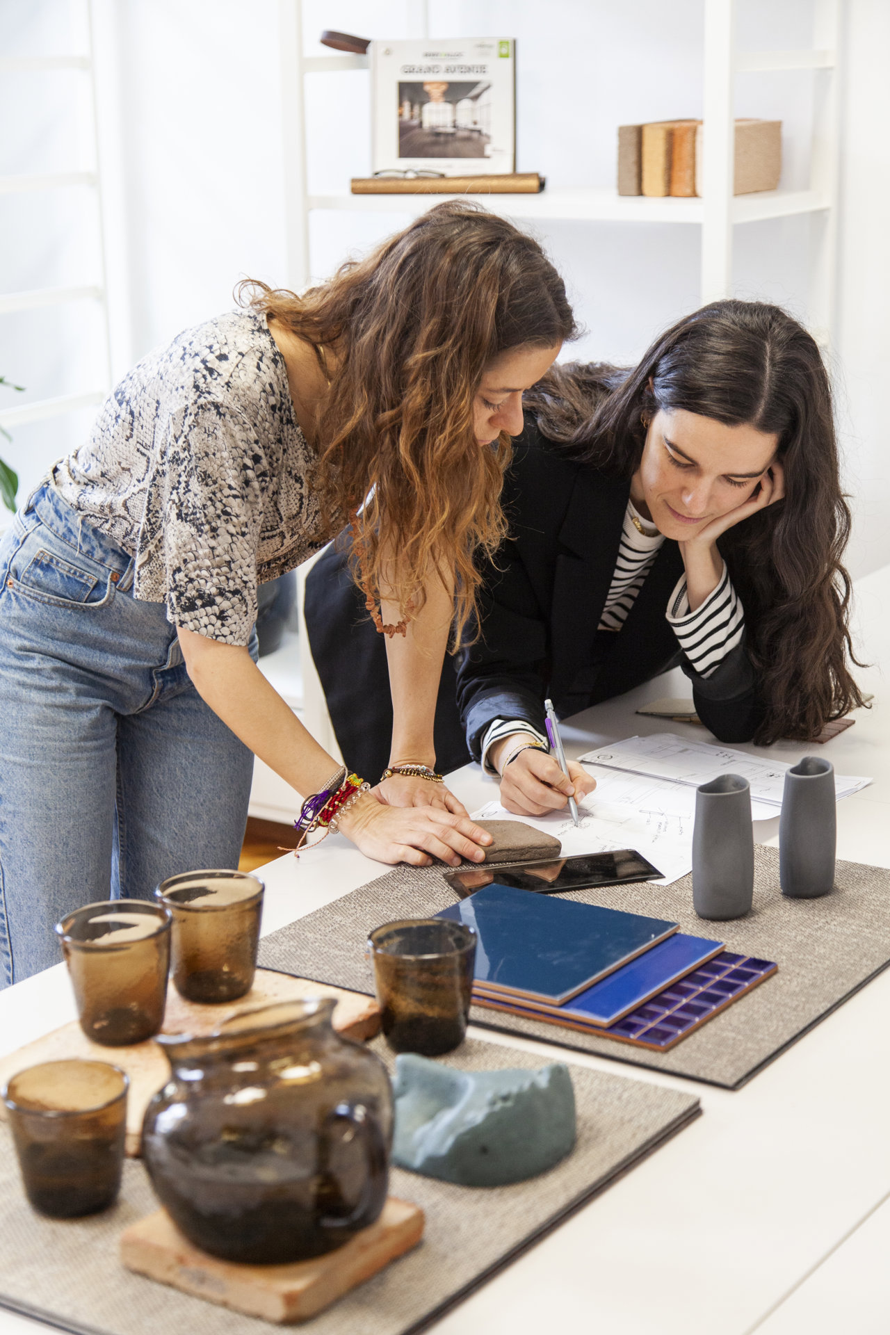 Marta Álvarez del Manzano y Elena Durán Sabater / Dichoso Estudio