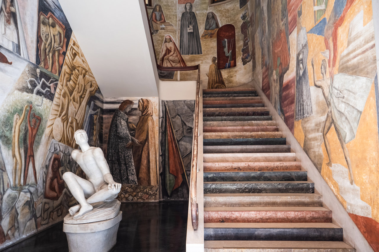 Entrada a la Gran Escalera de la Universidad Palazzo Bo Padua por Gio Ponti  Dietmar Rauscher : iStock