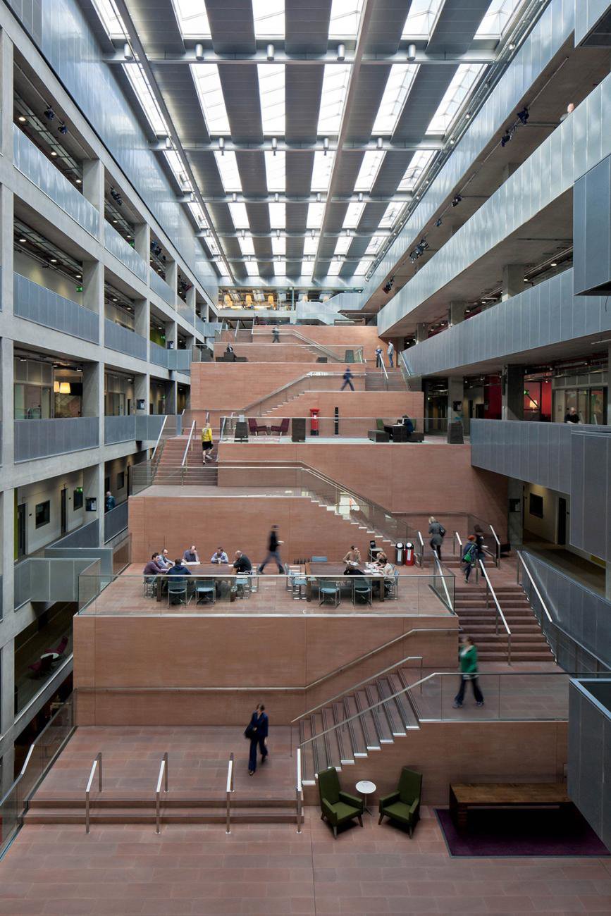 Sede de la BBC en Escocia. Imagen cortesía de Ute Zscharnt / David Chipperfield Architects.