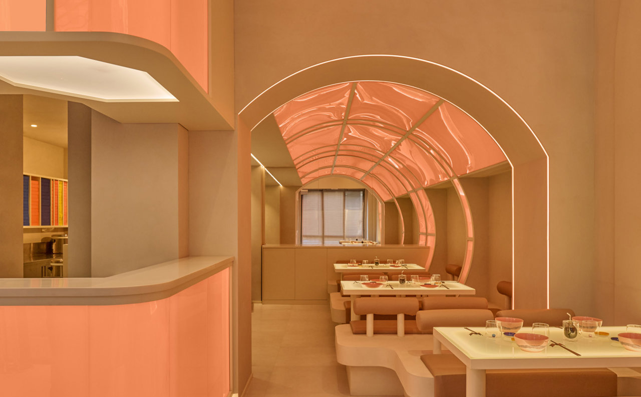 Ichi Station, un restaurante de sushi en Milán diseñado por Masquespacio.