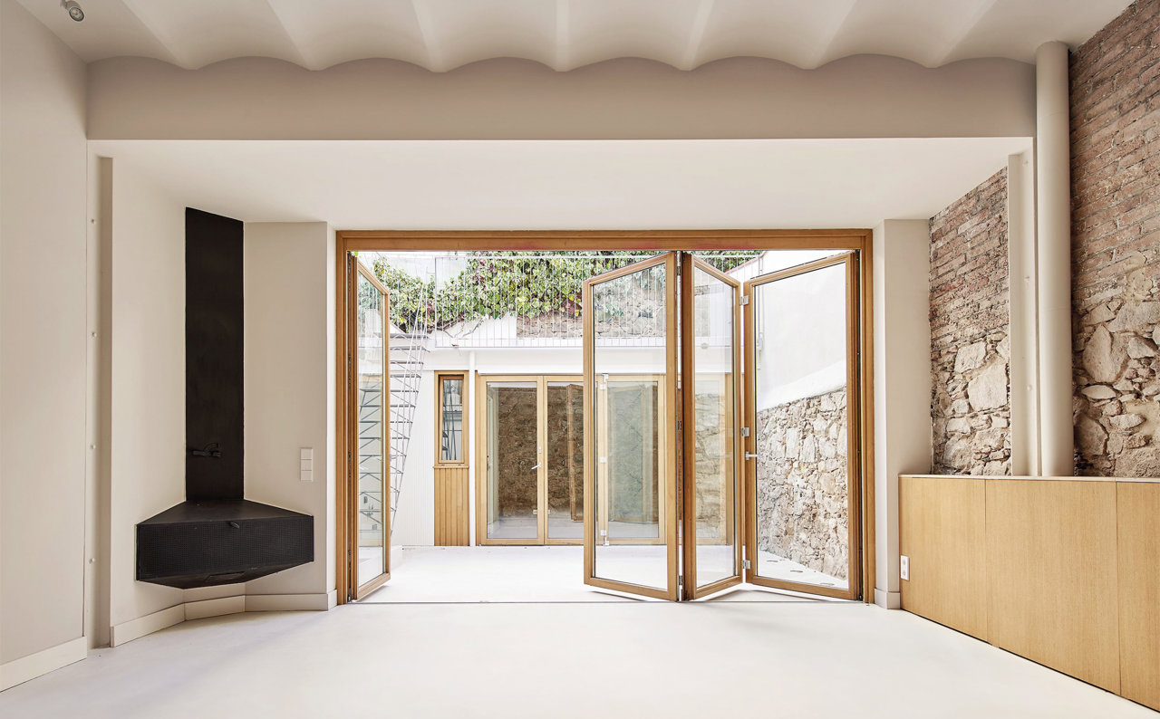La casa MIQ en el casco antiguo de Sarrià, Barcelona, de Septiembre Arquitectura.