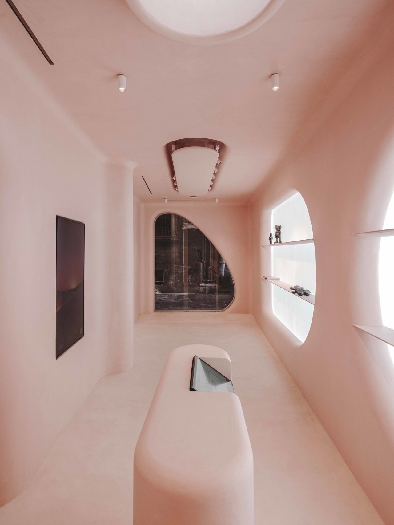 Moco Concept Store en Barcelona, de Isern Serra y Six N. Five.