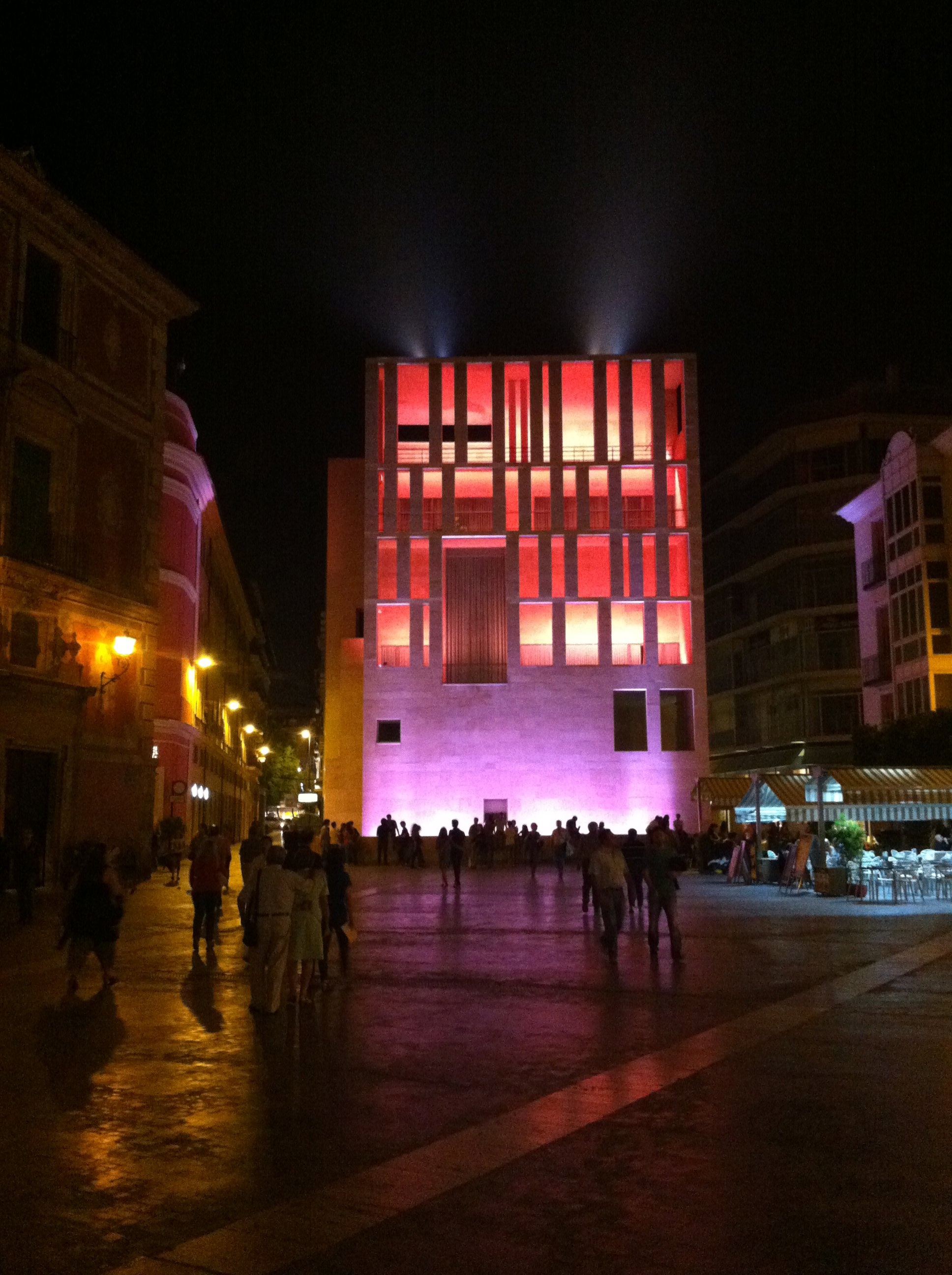 EdificioMoneoMurciaNoche