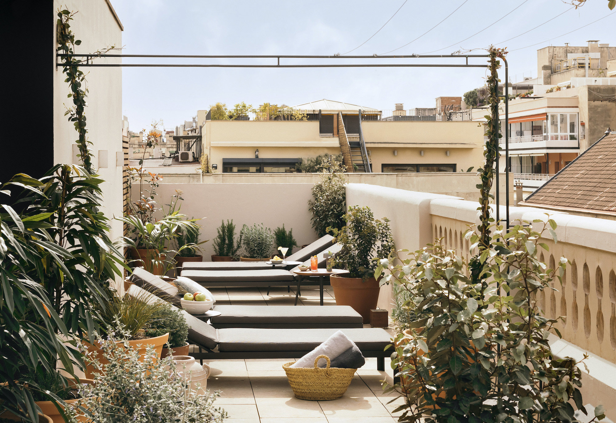 Cinco ideas de decoración para sacarle todo el partido a una terraza  pequeña según el uso que quieras darle