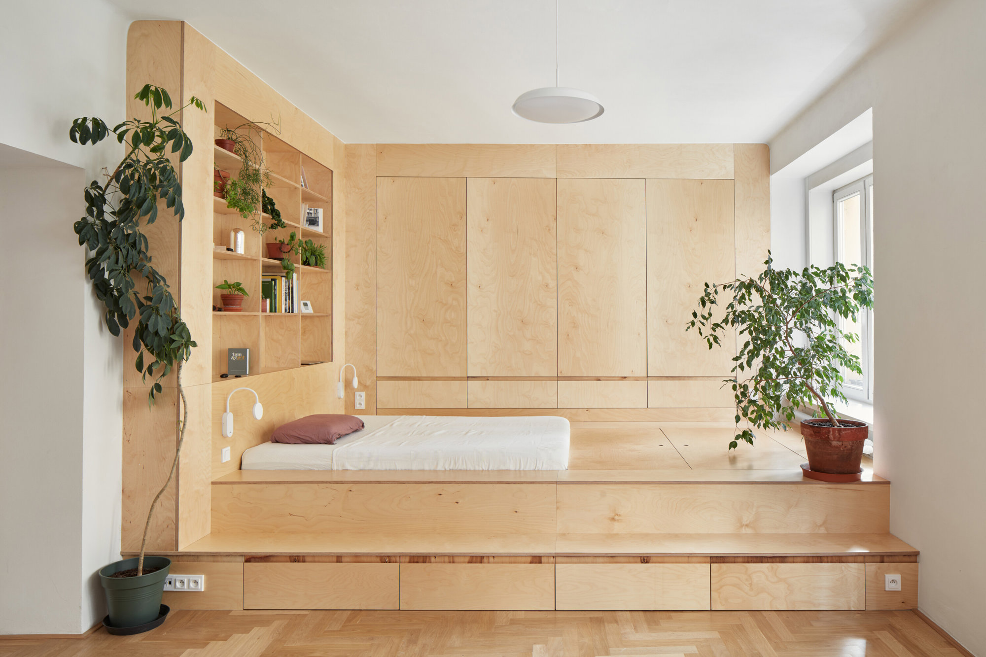 Apartamento en Praga 44 metros dormitorio cerrado almacenamiento