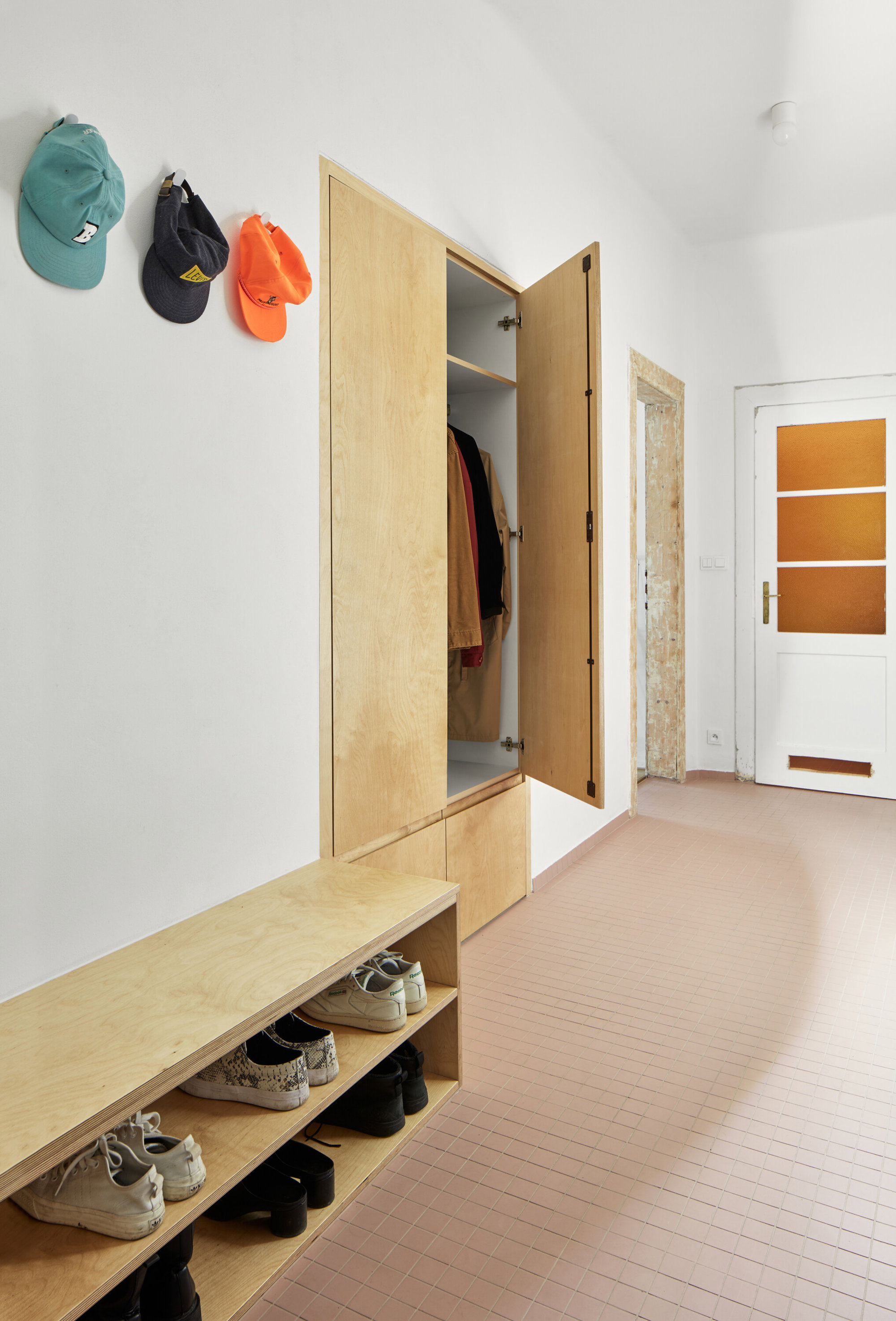 Apartamento en Praga 44 metros recibidor