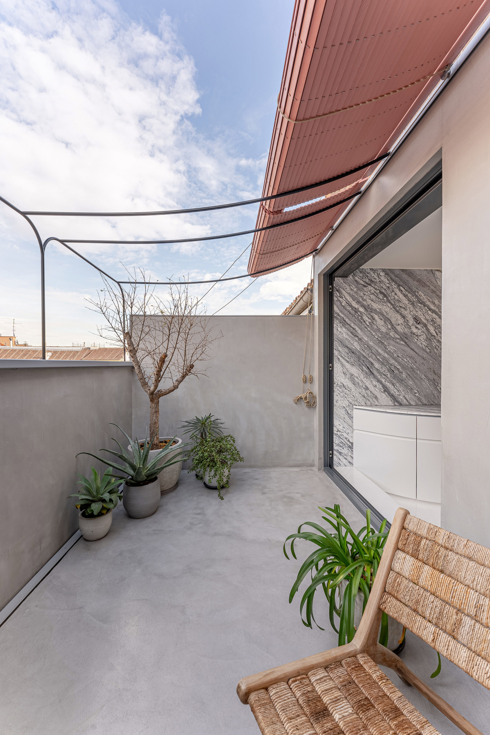 Terraza con suelos de microcemento