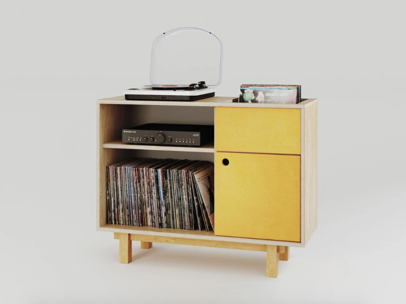 mueble para vinilo amarillo con hueco arriba