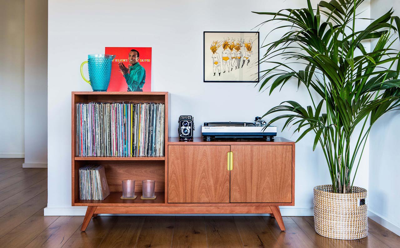 Vinyl is not dead! Dónde encontrar los muebles para vinilos más bonitos