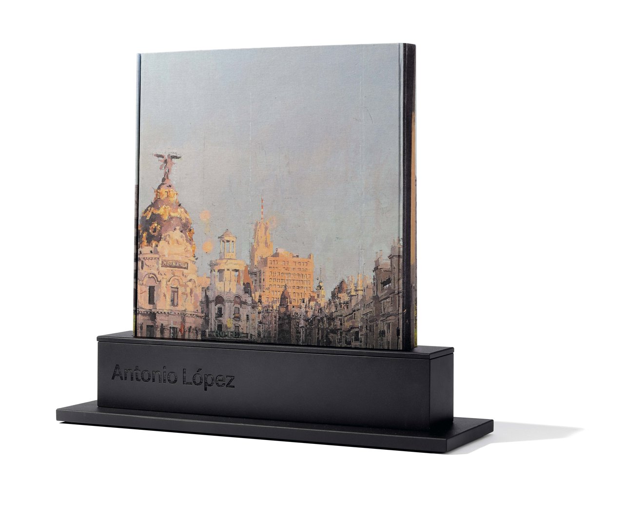 Estuche expositor de su libro 'Paisajes'