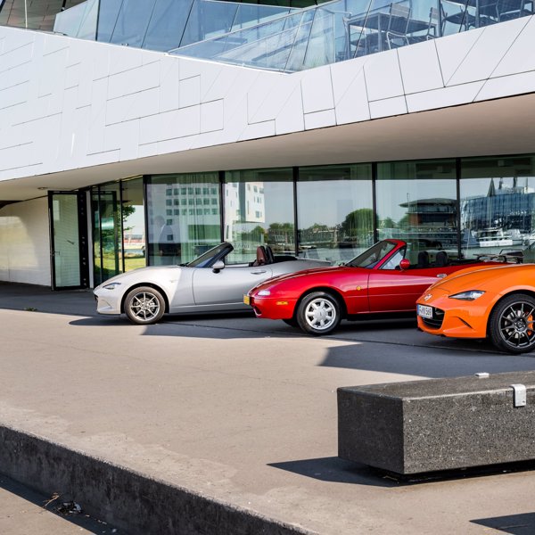 Dos generaciones de diseñadores de Mazda nos hablan de su pasión