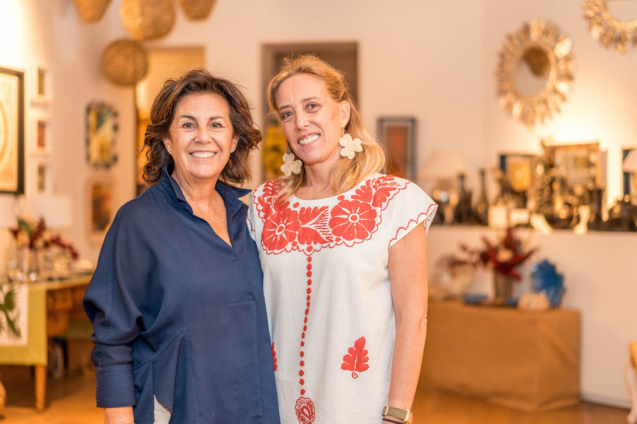 Annette Arellano  María Zamácola, fundadoras de Huakal.