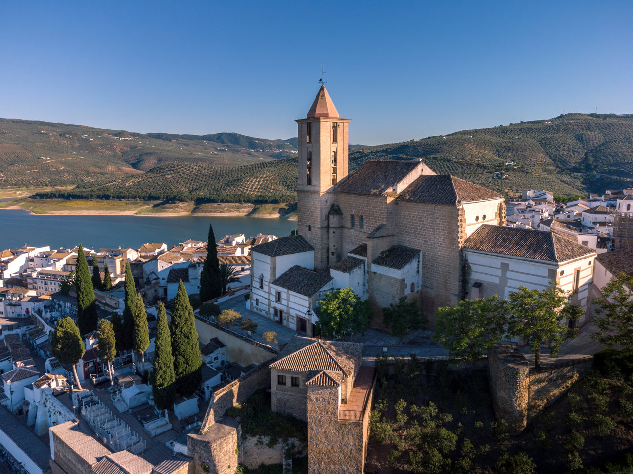 Castillo de Iznájar
