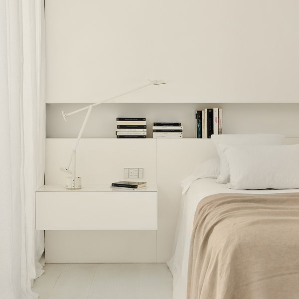 10 dormitorios minimalistas y prácticamente vacíos que NO resultan nada fríos