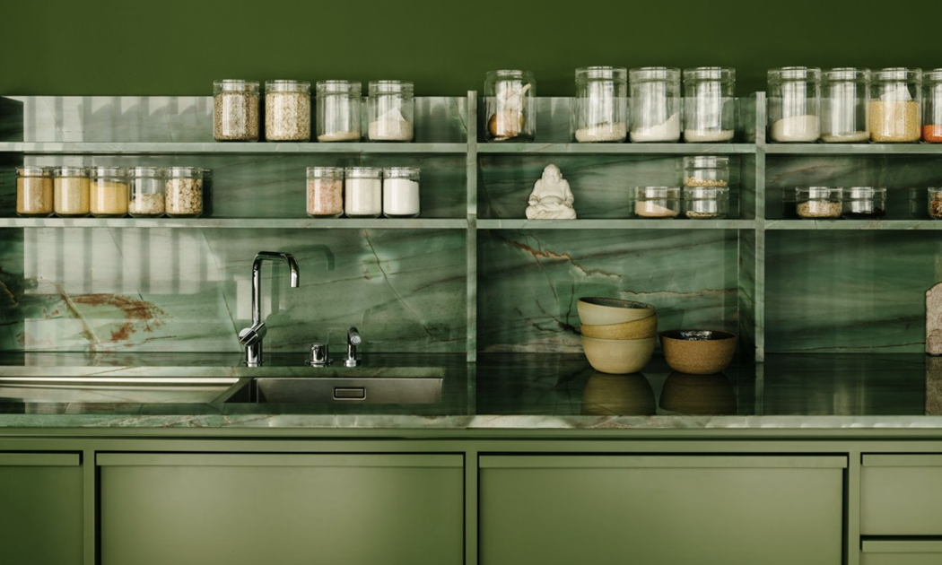 5 colores que se llevan en decoración y 5 colores que no