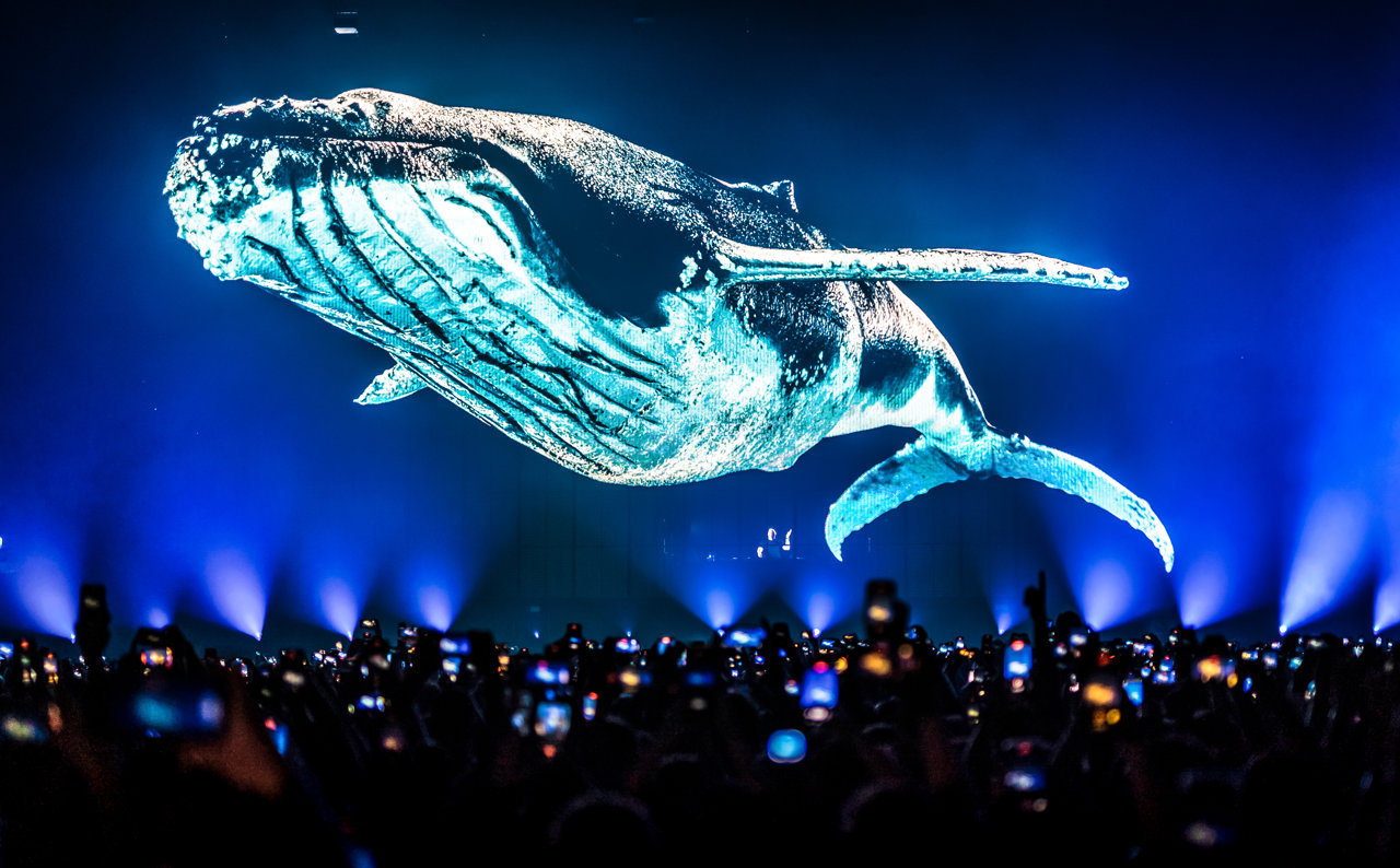 HOLO, el espectáculo del sueco Eric Prydz, nos invita a bailar entre hologramas