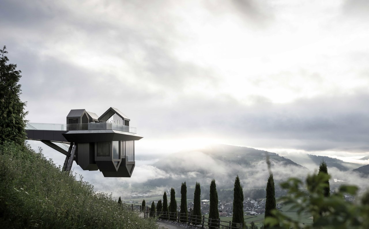El mundo al revés en la zona de wellness de este hotel del Tirol gracias a Noa*