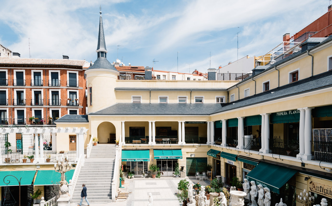 Las Galerías Piquer, un lugar impresincible en El Rastro de Madrid 