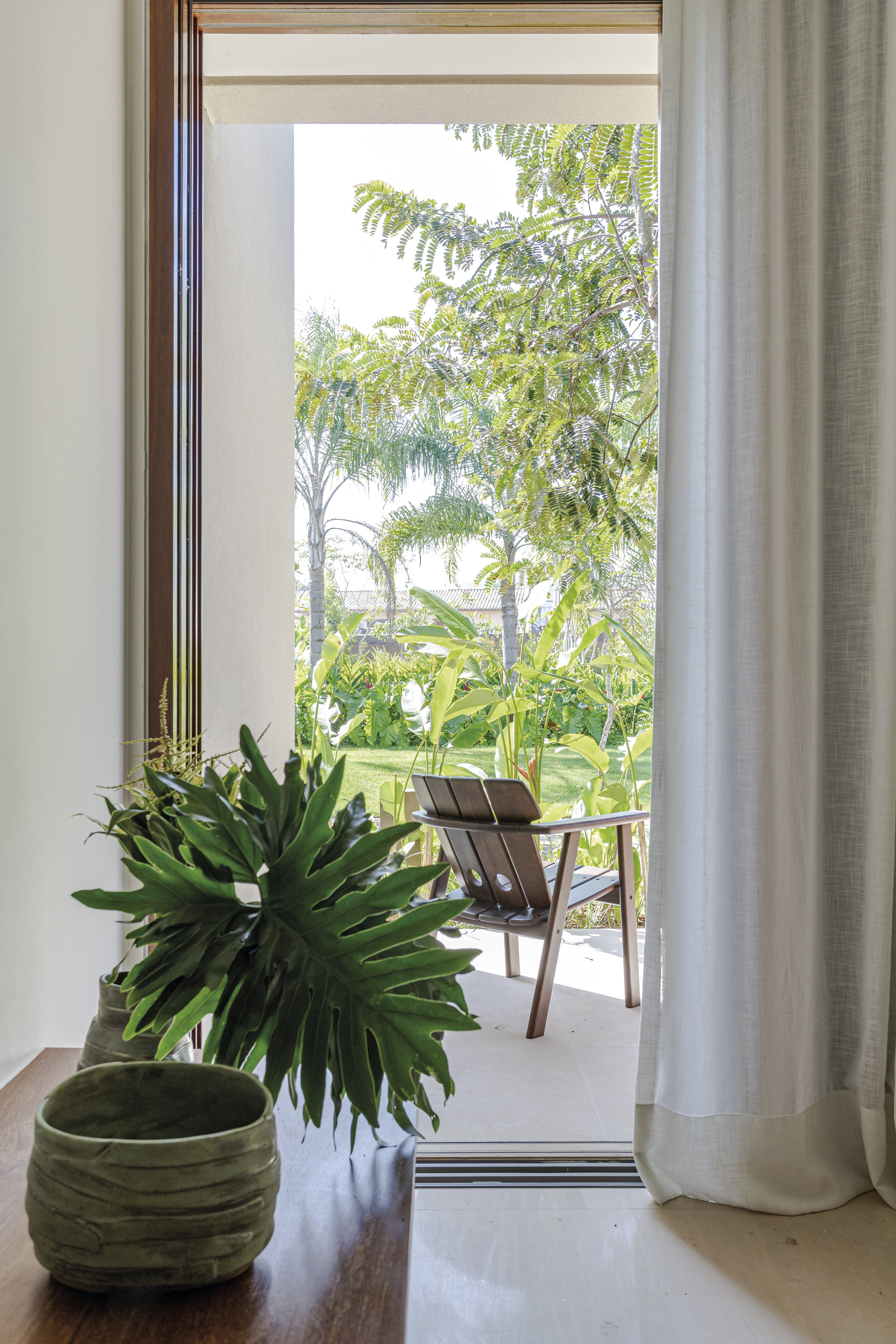 Vista del jardín desde el interior