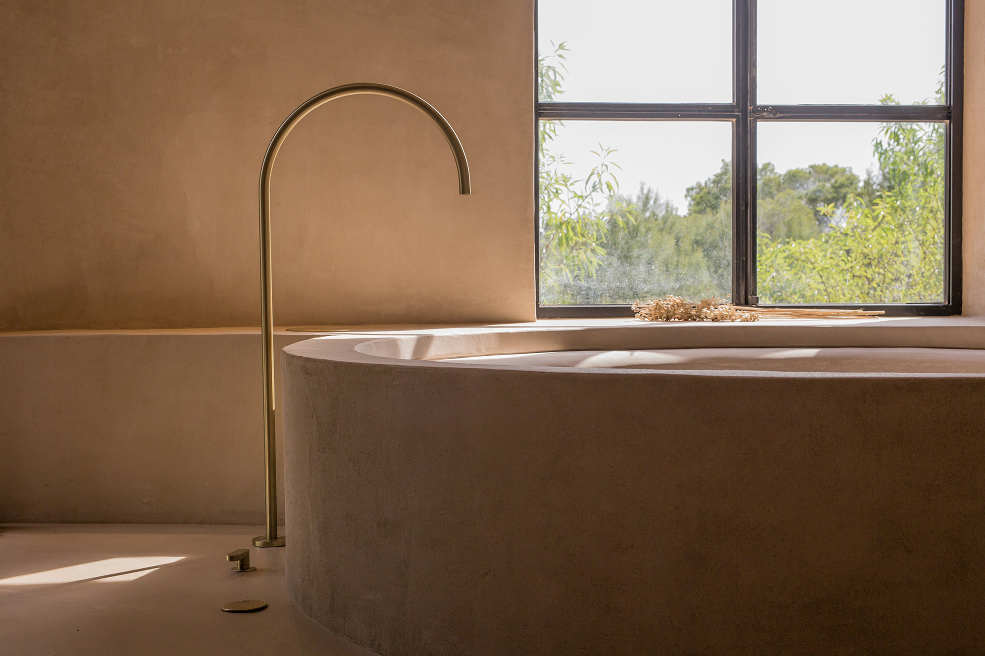 Ya es posible revestir tu casa con cemento de alta calidad, incluso en baños y cocinas.