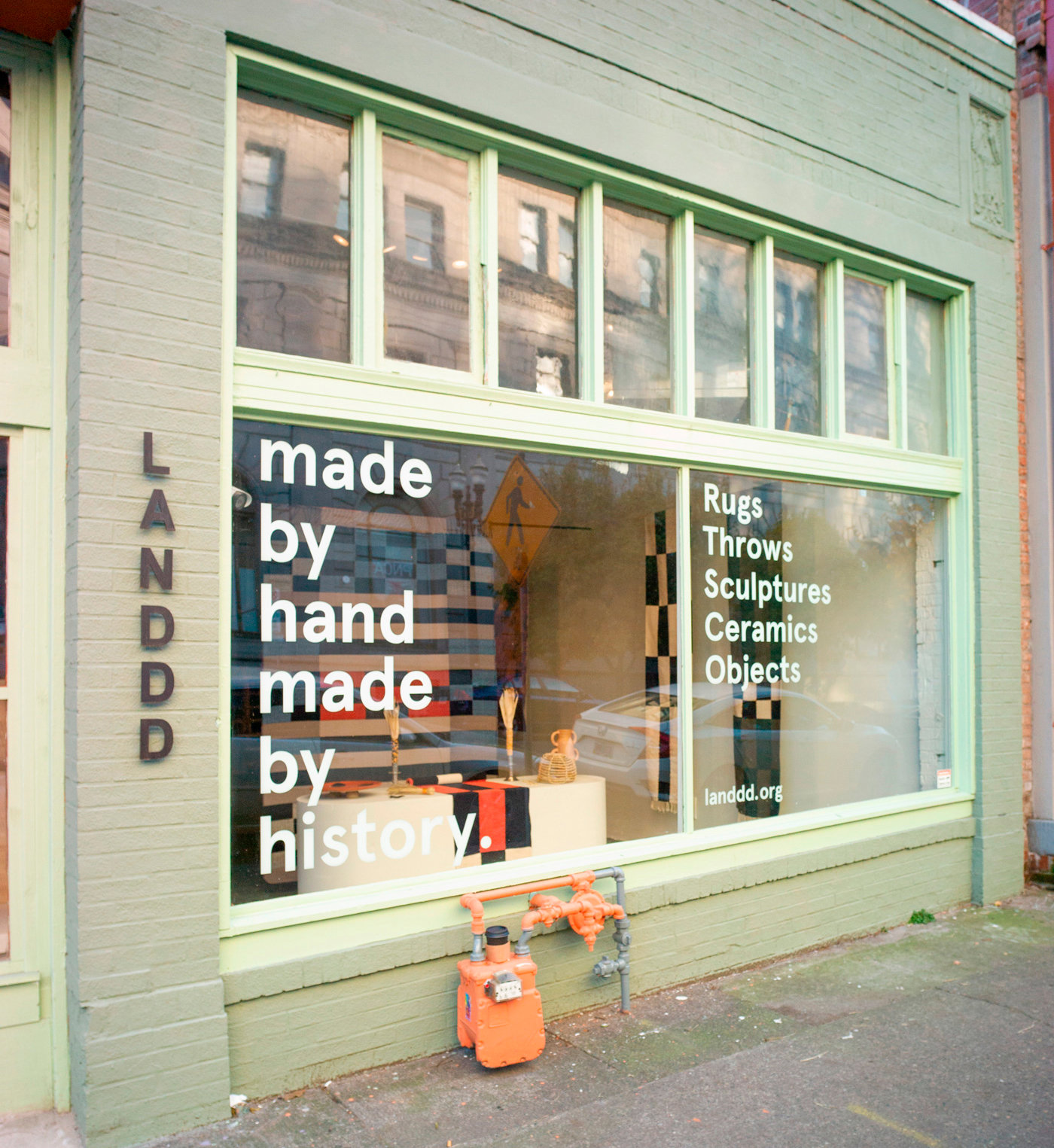 landdd, es el nuevo proyecto en Portland que acaba de iniciar junto a su pareja, Lllian Hardy.