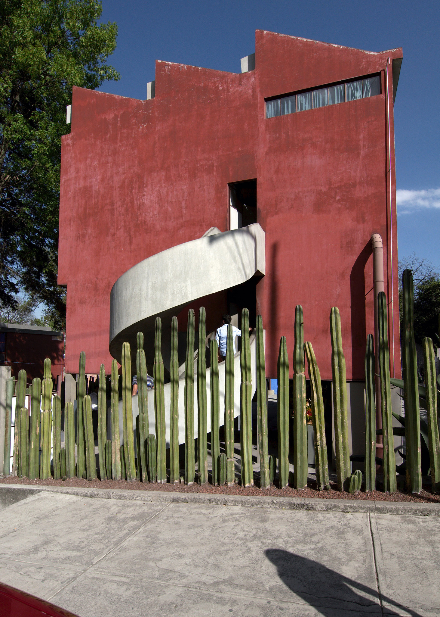 Fachada lateral del estudio de Diego Rivera.