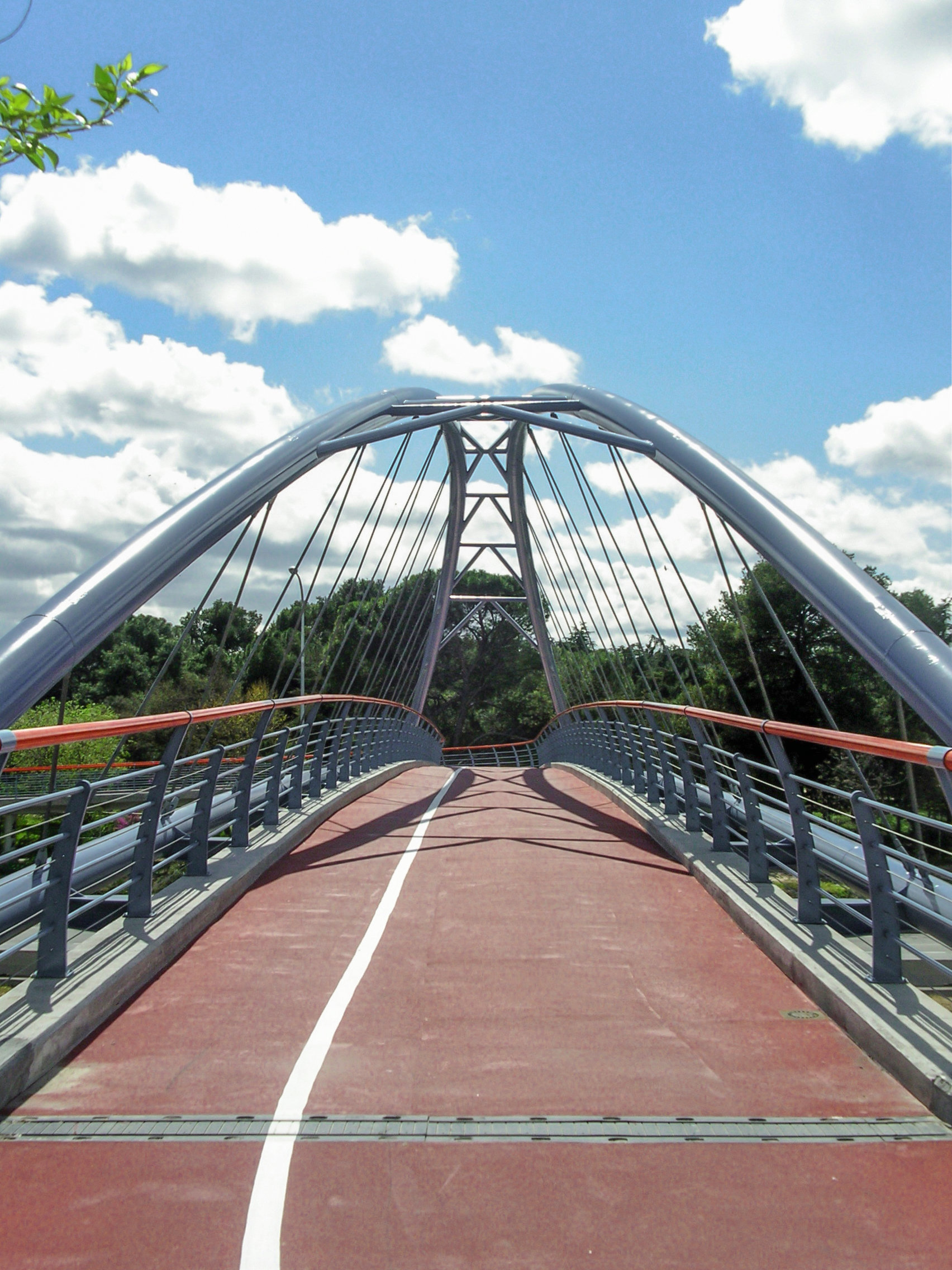 Puente ciclista del anillo verde sobre la A6