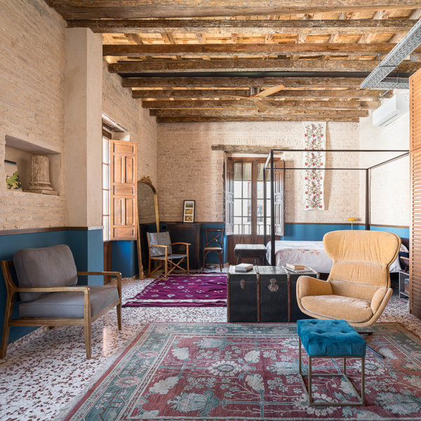 Esta moderna casa con terraza en el centro de Sevilla conserva su esencia andaluza