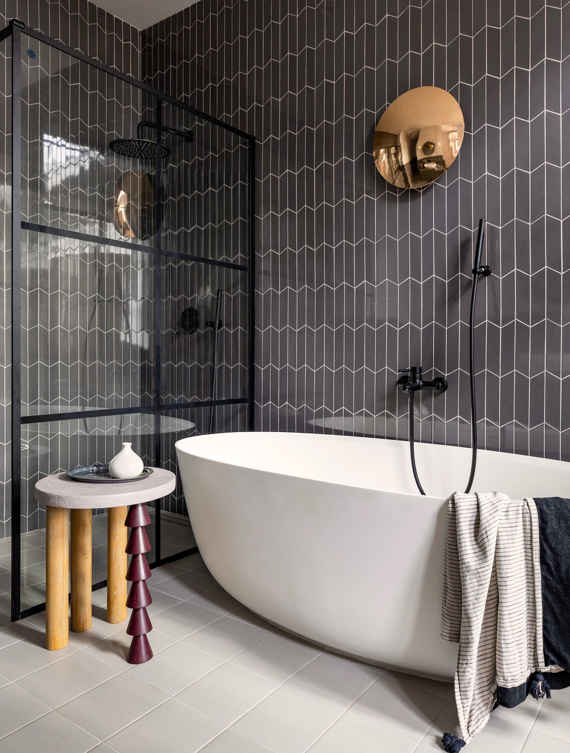 Baño oscuro