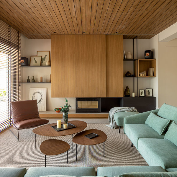 Una casa mid-century en San Sebastián que demuestra por qué este estilo sigue vigente 70 años después