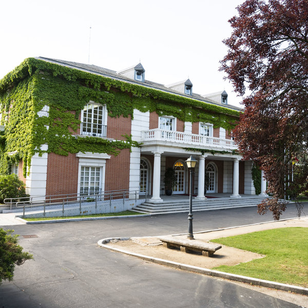 Si se pusiese a la venta el Palacio de la Moncloa, ¿cuál sería su precio?