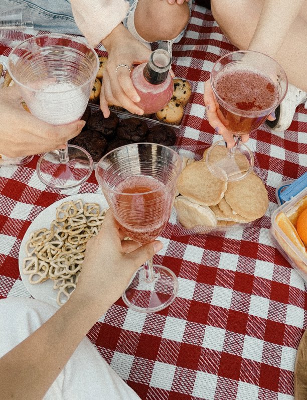 Estas piezas de picnic son tan bonitas que también las usarás en casa