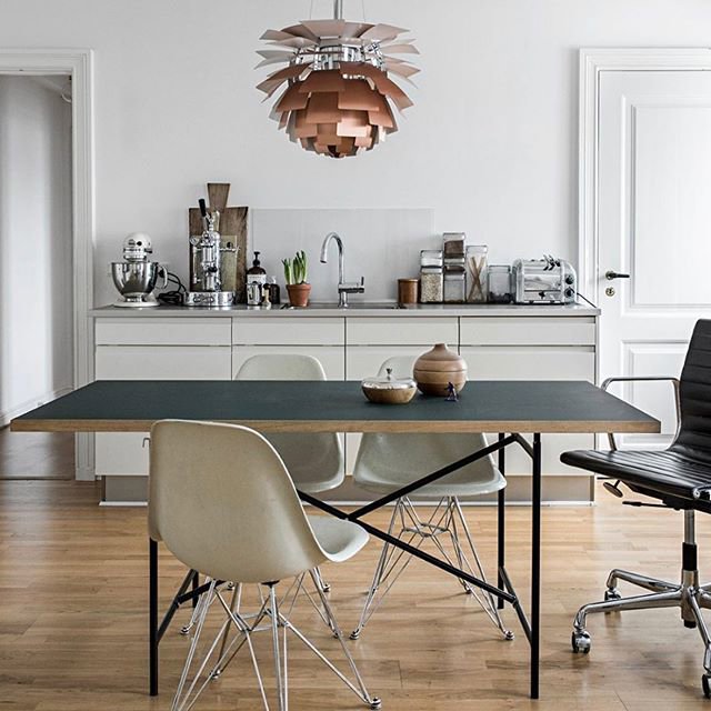 Sillas de los Eames a la venta en Naharro