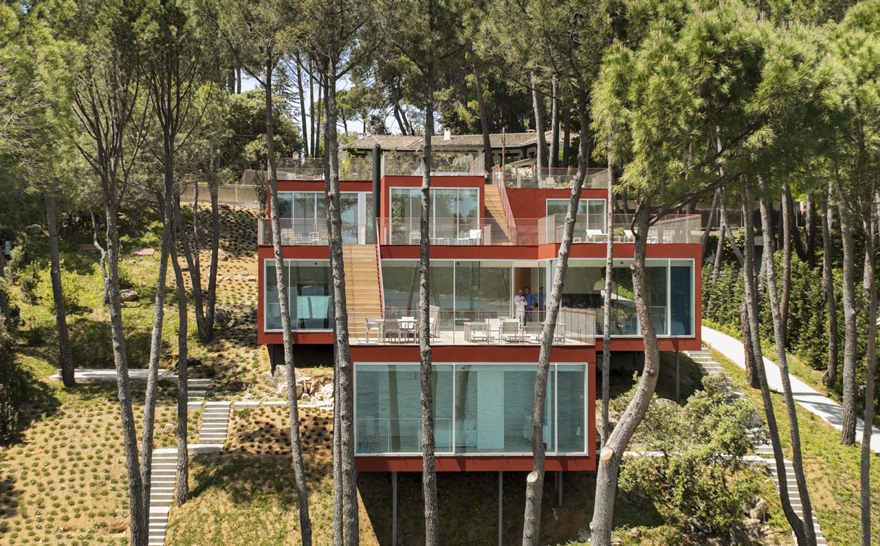 Exterior de la Casa en Rojo