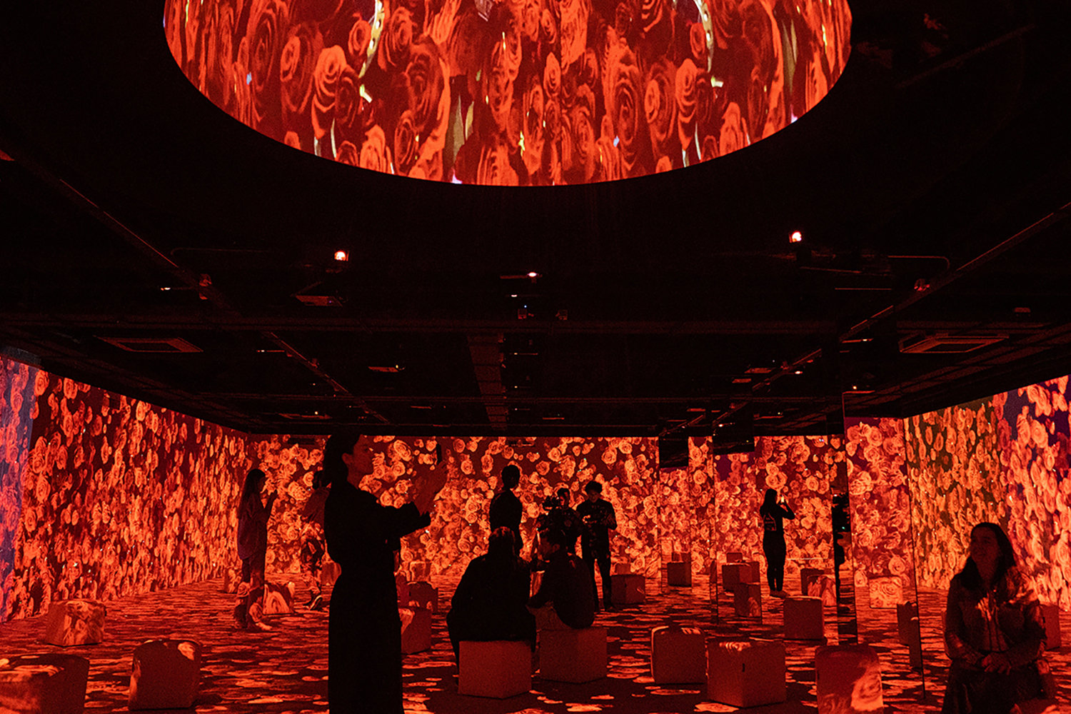 La primera experiencia inmersiva dedicada al Modernismo y a los Dragones, uno de los grandes reclamos del Museo Digital.