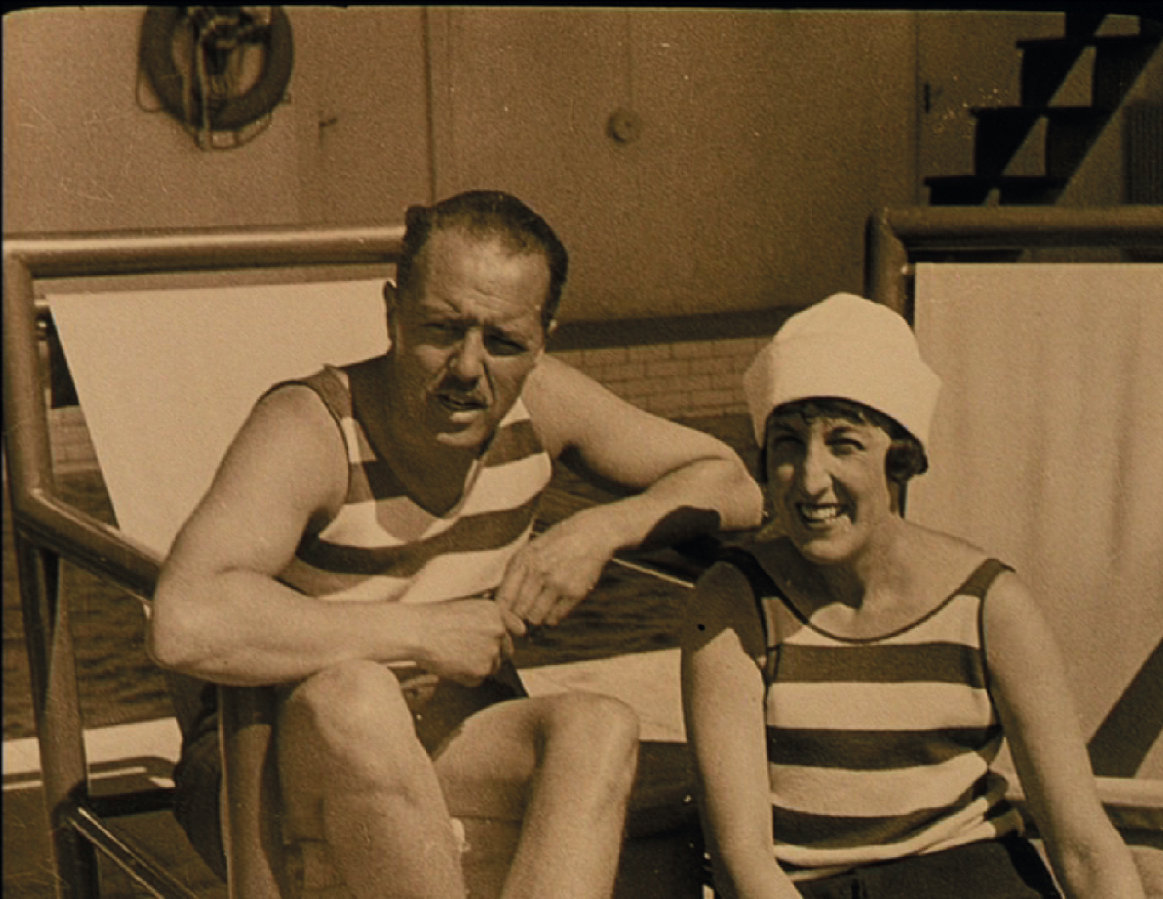 Charles y Marie-Laure en un fotograma de la película Biceps et Bijoux, dirigida en 1928 por Jacques Manuel