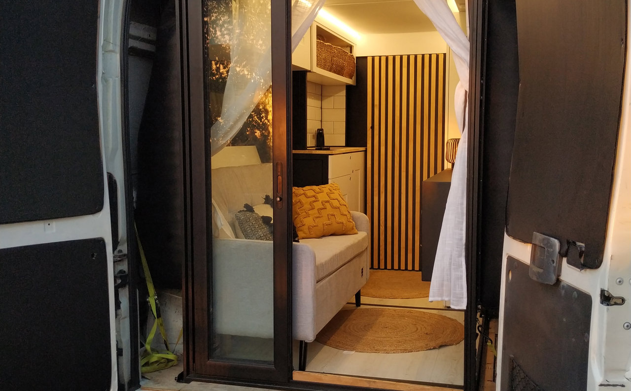 VanCUBIC emplea un sistema modular para para camperizar furgonetas comerciales H2L2 o superior