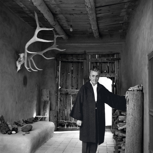 Entramos en la casa tradicional mexicana en la que vivió Georgia O’Keeffe y que influyó en su obra