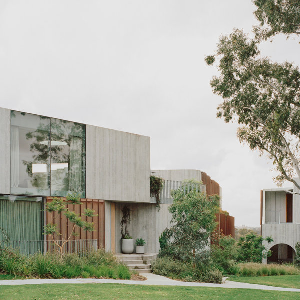 Estas casas de hormigón y cobre, ¿te gustan más por fuera o por dentro? ¡No podemos elegir!