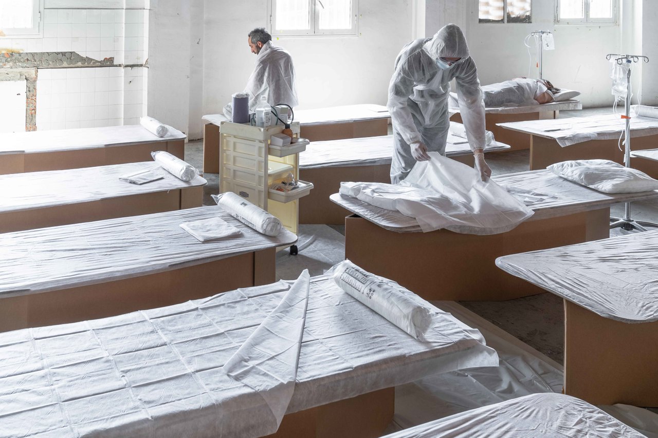 Puede soportar hasta 300 kilos y puede montarse en cualquier espacio de manera rápida y eficiente.