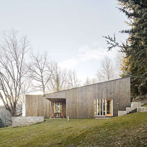 Estas casas de madera fueron construidas recientemente en España