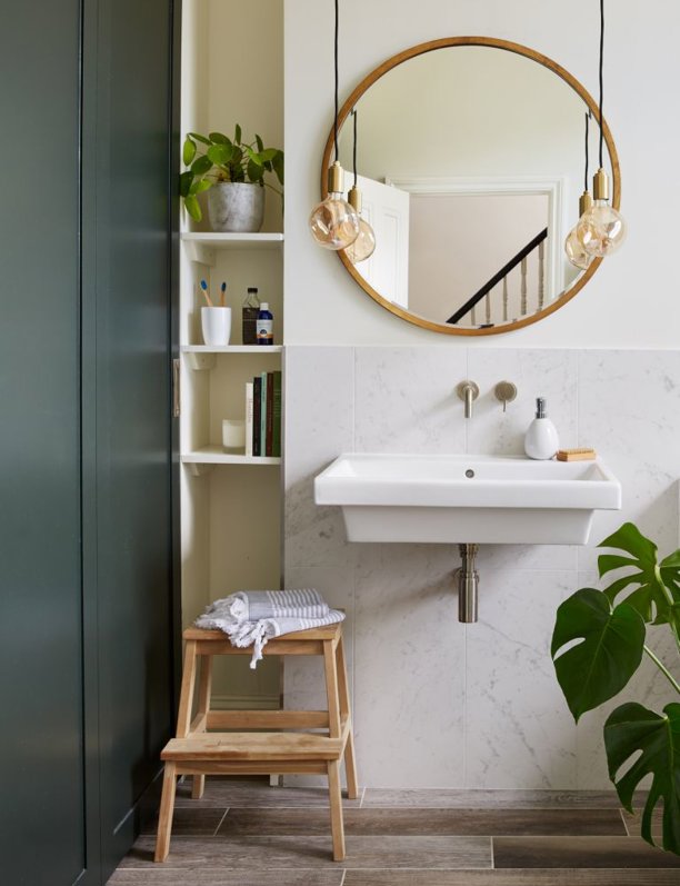 Vivo en un piso de alquiler: ¿Qué puedo reformar del baño sin problemas?