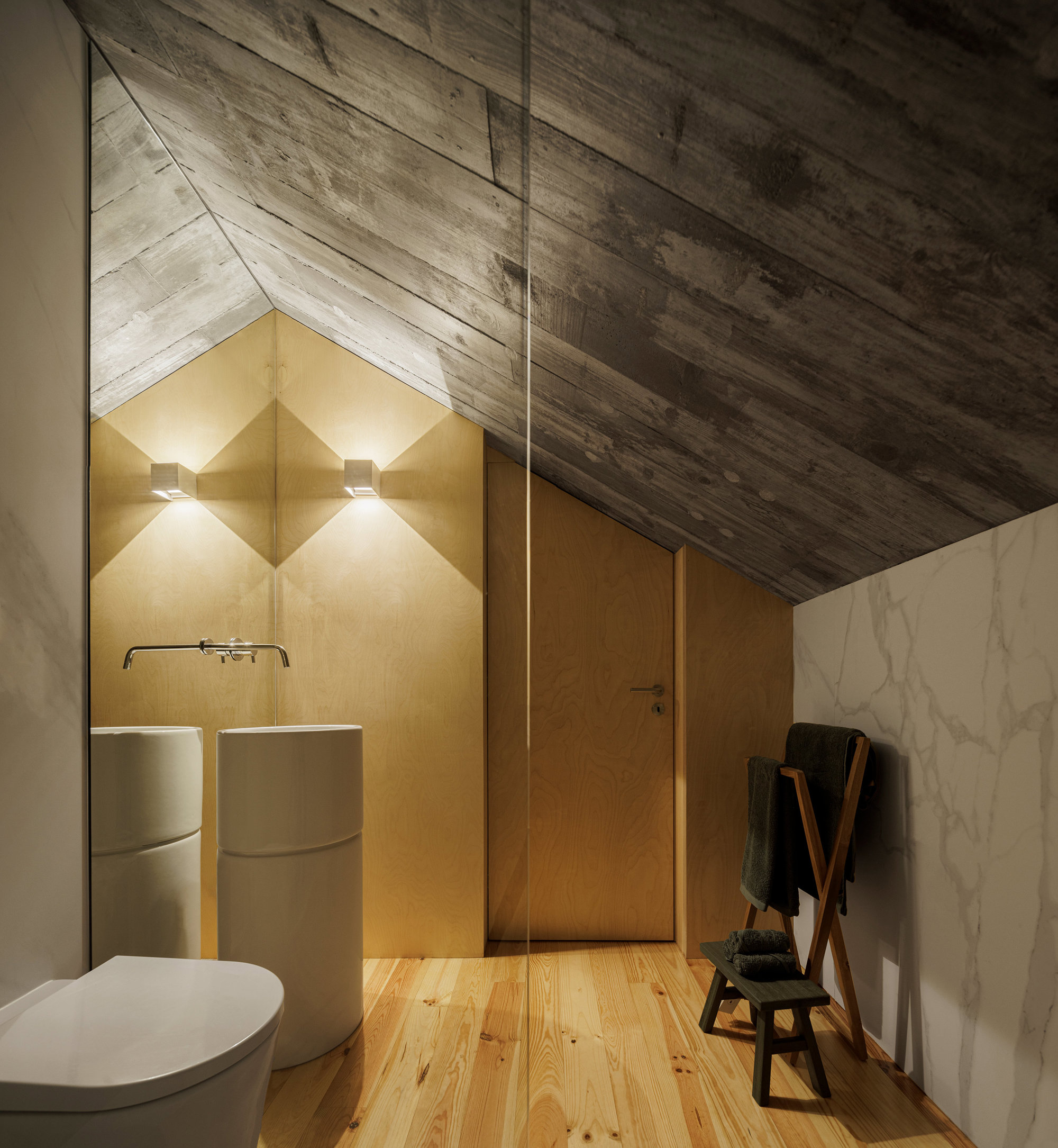 Baño hormigón y madera