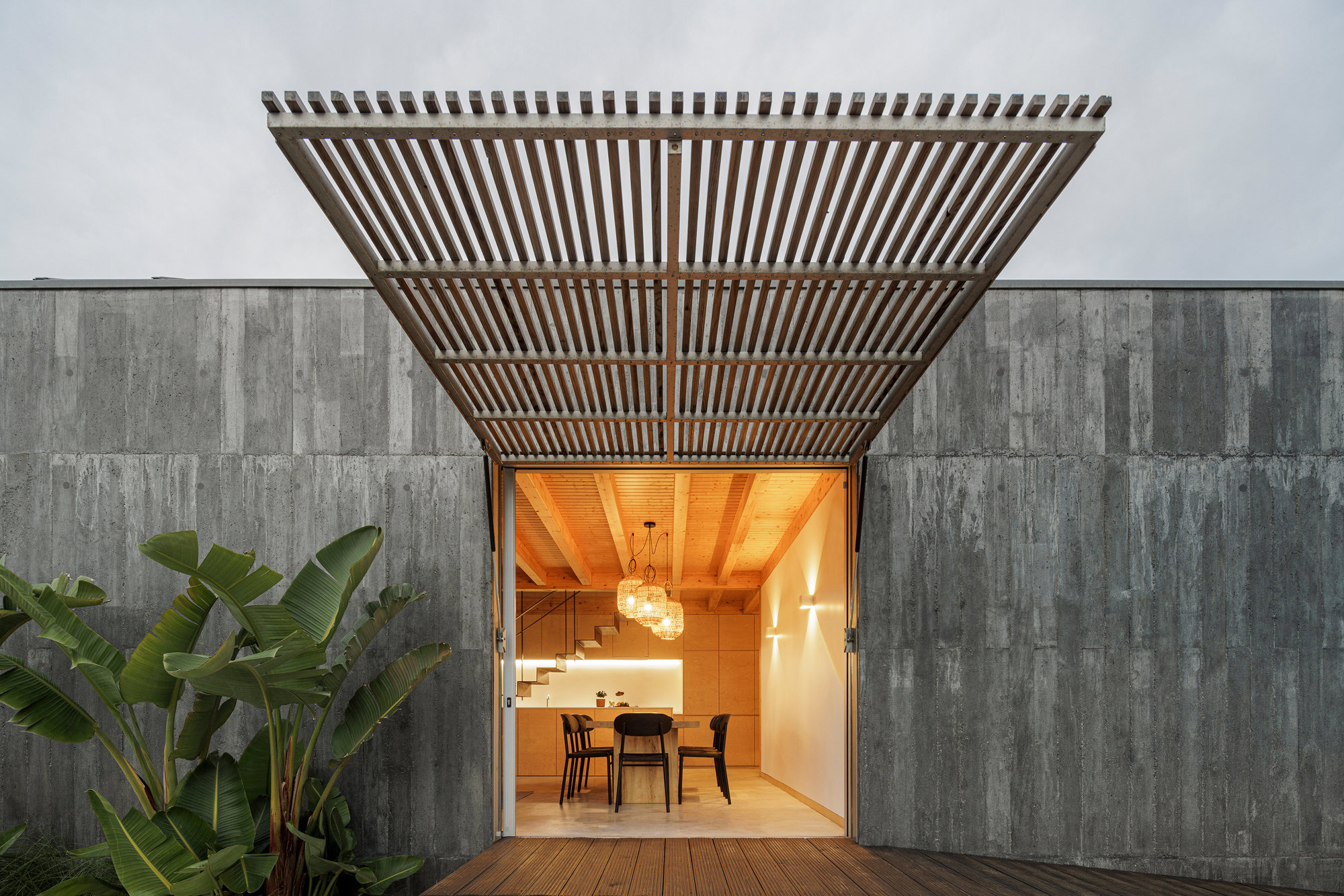 casa hormigón comedor