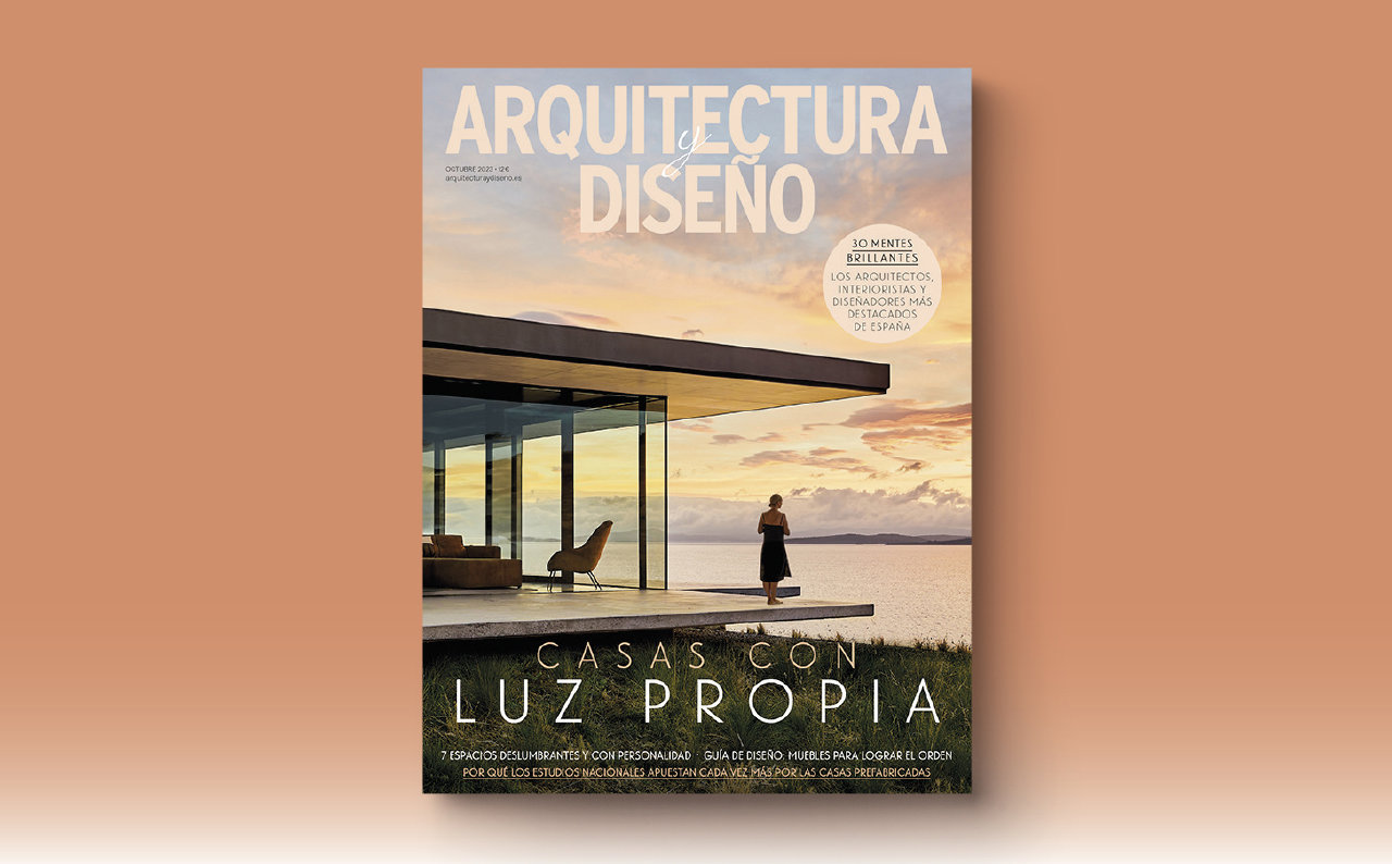 Casas con luz propia en el número de octubre